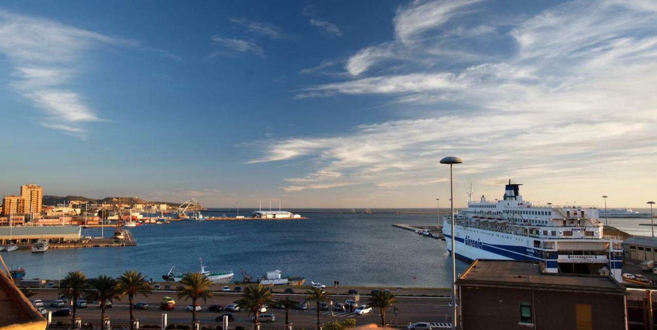 Campuspace Cagliari Bagian luar foto